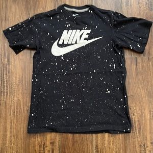 Nike t-shirt